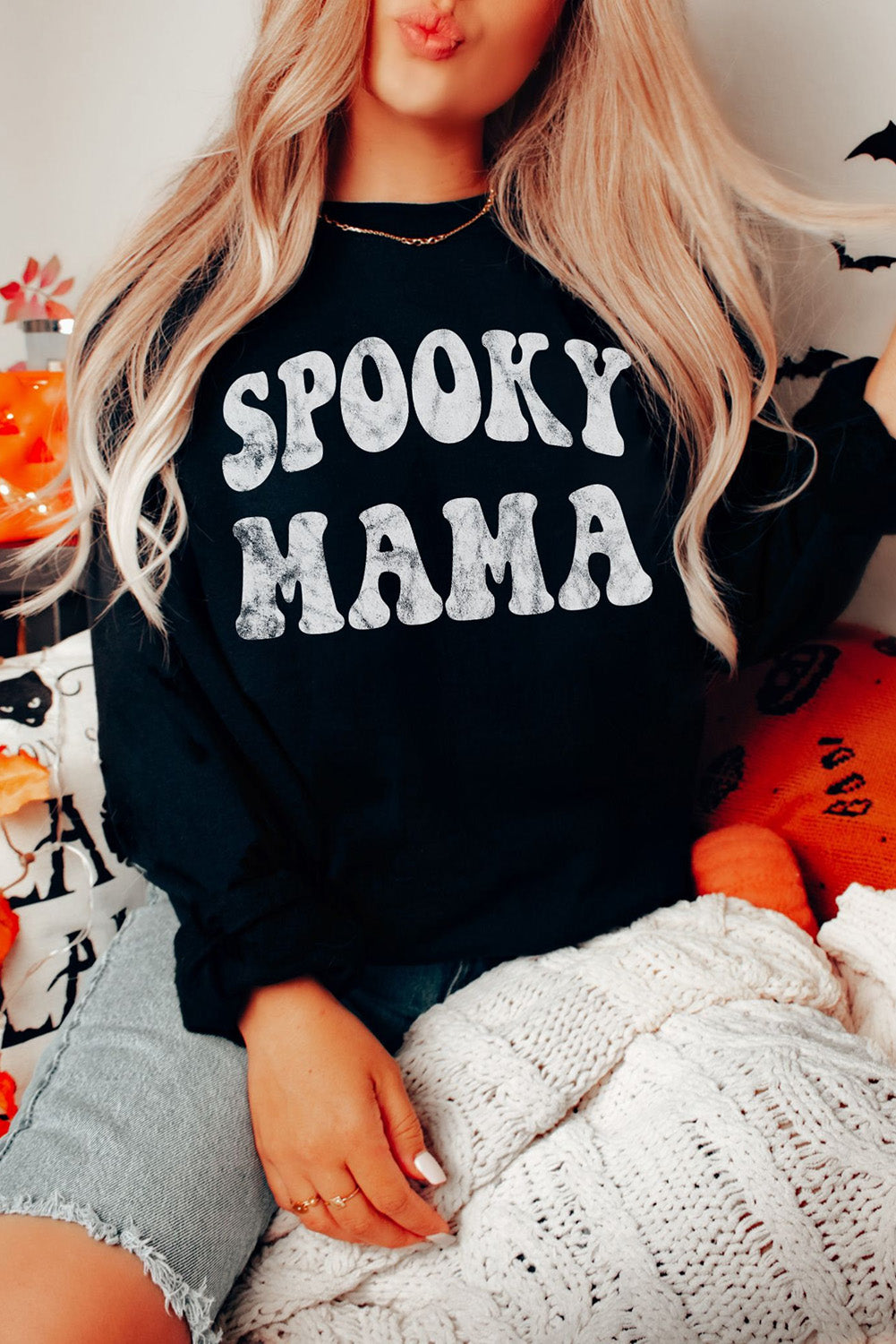 SPOOKY MAMA Letter Graphic Sweatshirt